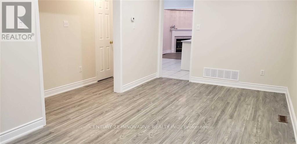 Upper - 32 Yellowood Circle, Vaughan, Ontario  L4J 8M1 - Photo 13 - N12361847
