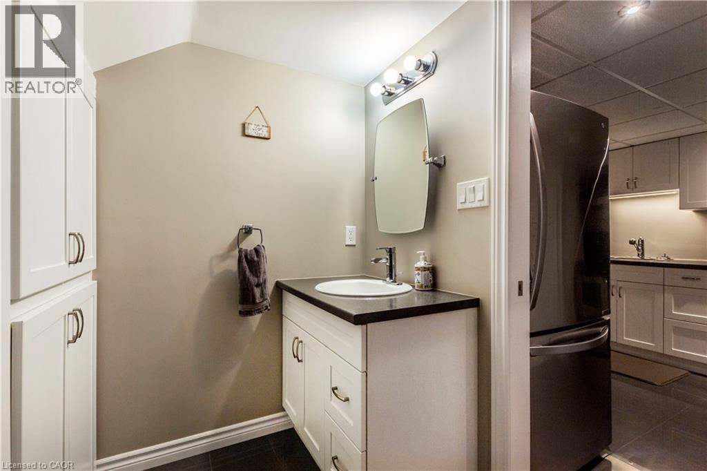 151 B Hardcastle Drive, Cambridge, Ontario  N1S 0A6 - Photo 13 - 40762409
