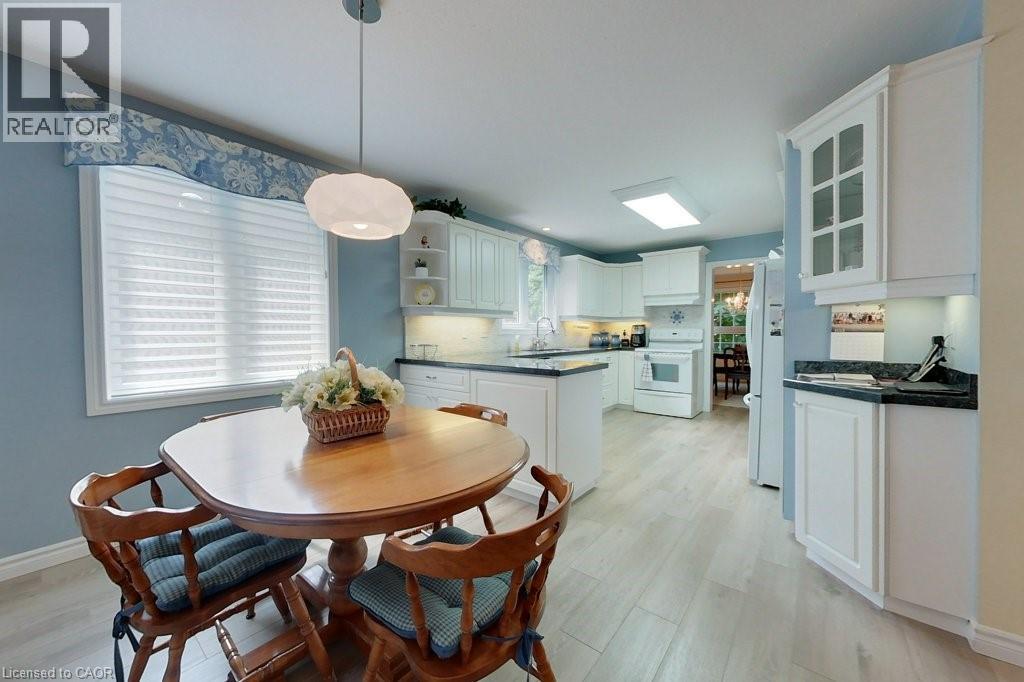 25 South Parkwood Boulevard, Elmira, Ontario  N3B 3L1 - Photo 14 - 40751594