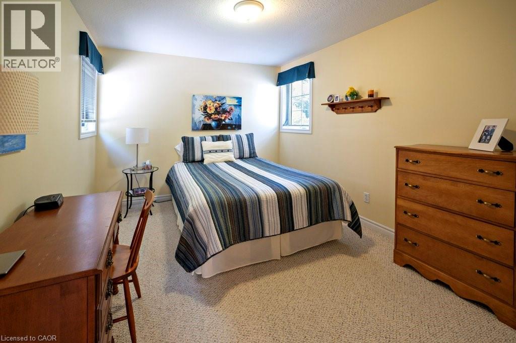 25 South Parkwood Boulevard, Elmira, Ontario  N3B 3L1 - Photo 29 - 40751594