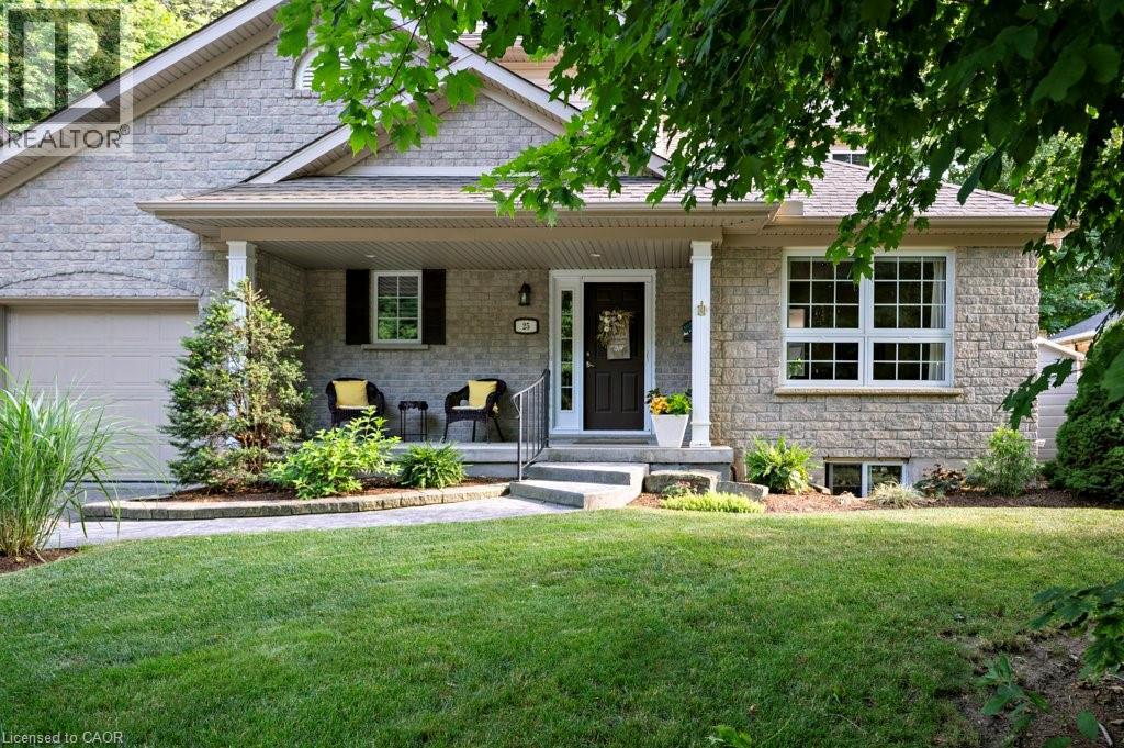 25 South Parkwood Boulevard, Elmira, Ontario  N3B 3L1 - Photo 3 - 40751594
