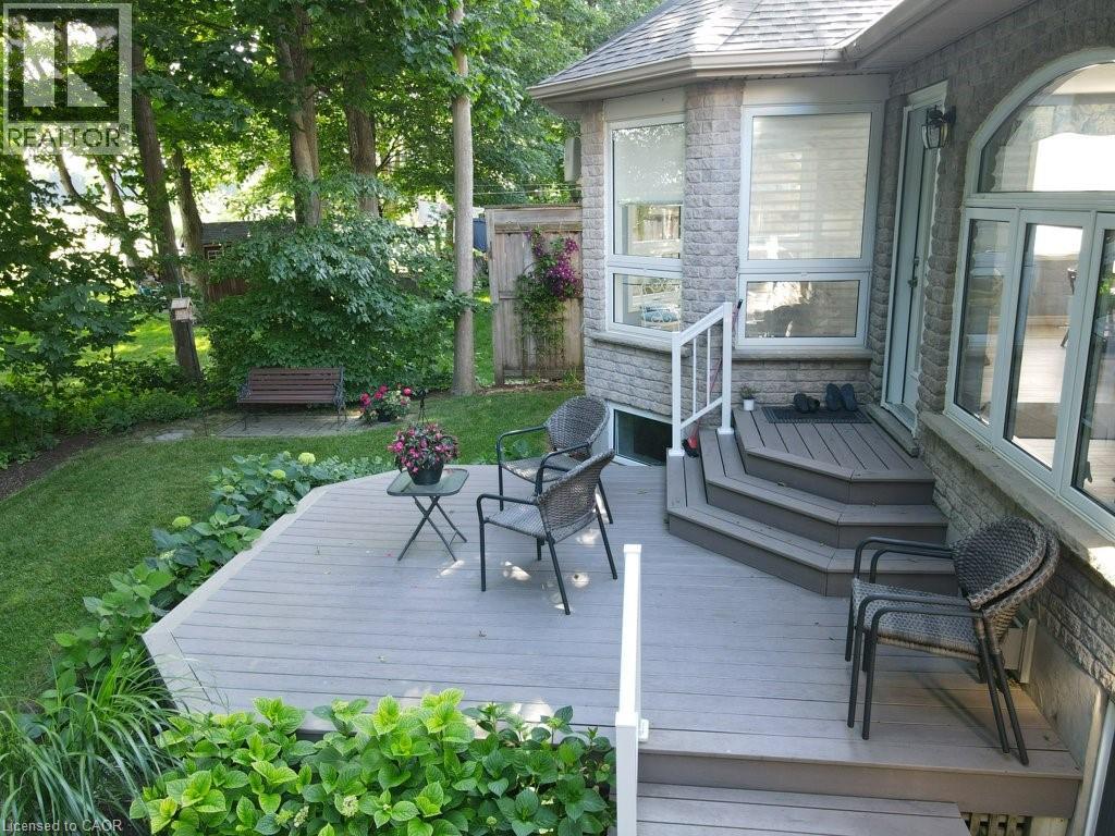 25 South Parkwood Boulevard, Elmira, Ontario  N3B 3L1 - Photo 4 - 40751594