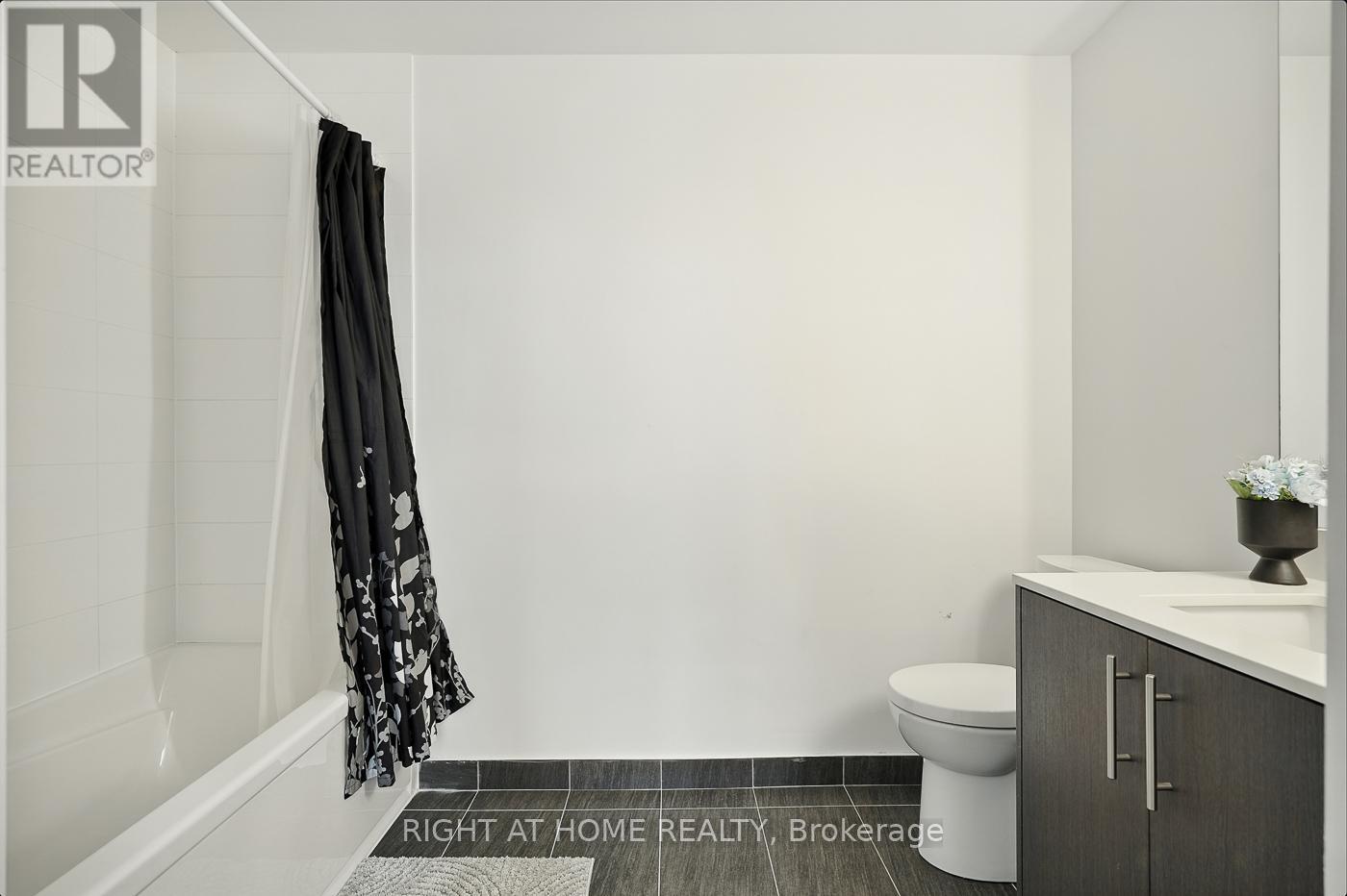 803 - 215 Veterans Drive S, Brampton, Ontario  L7A 4S6 - Photo 25 - W12361840