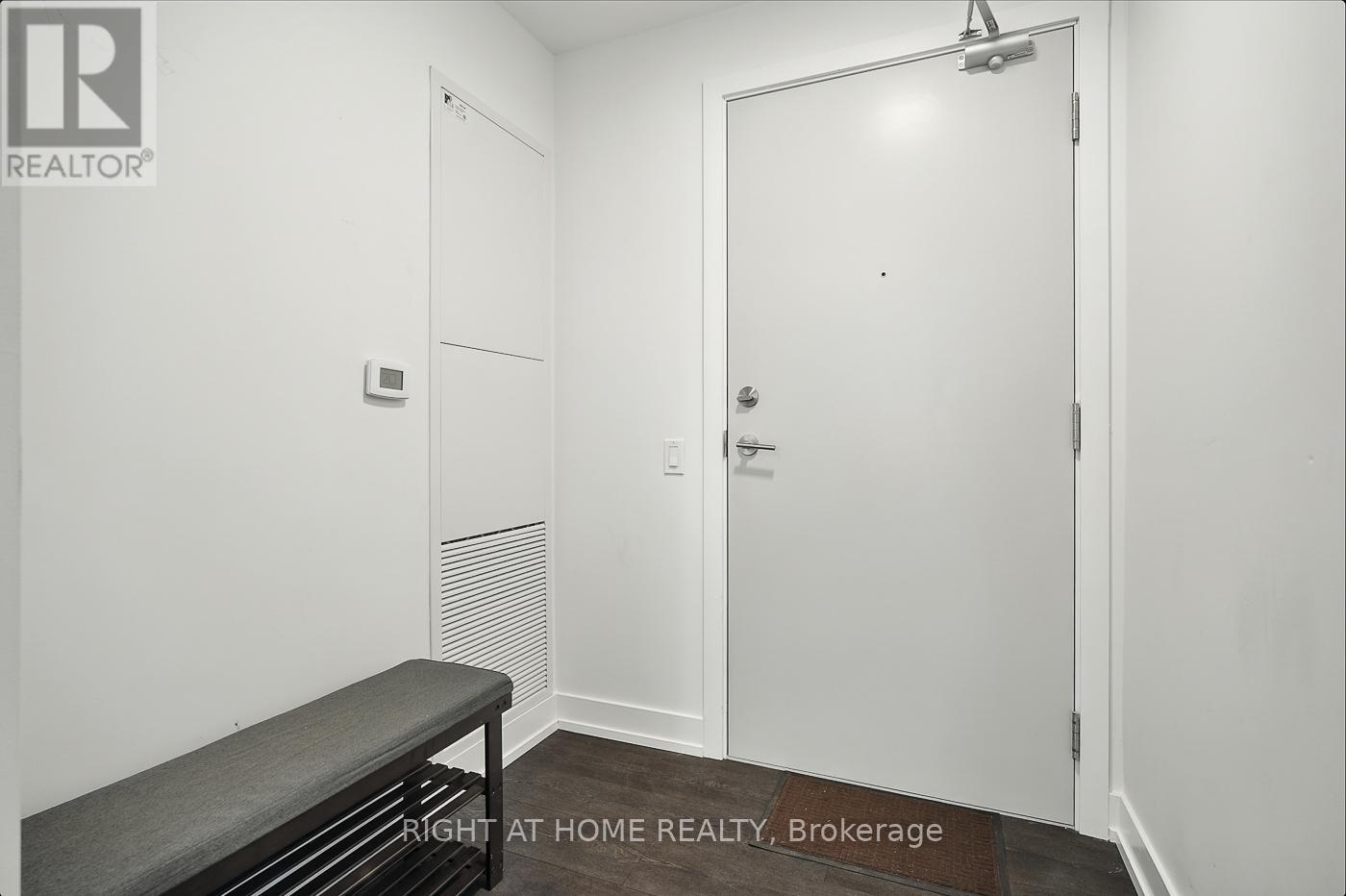 803 - 215 Veterans Drive S, Brampton, Ontario  L7A 4S6 - Photo 4 - W12361840