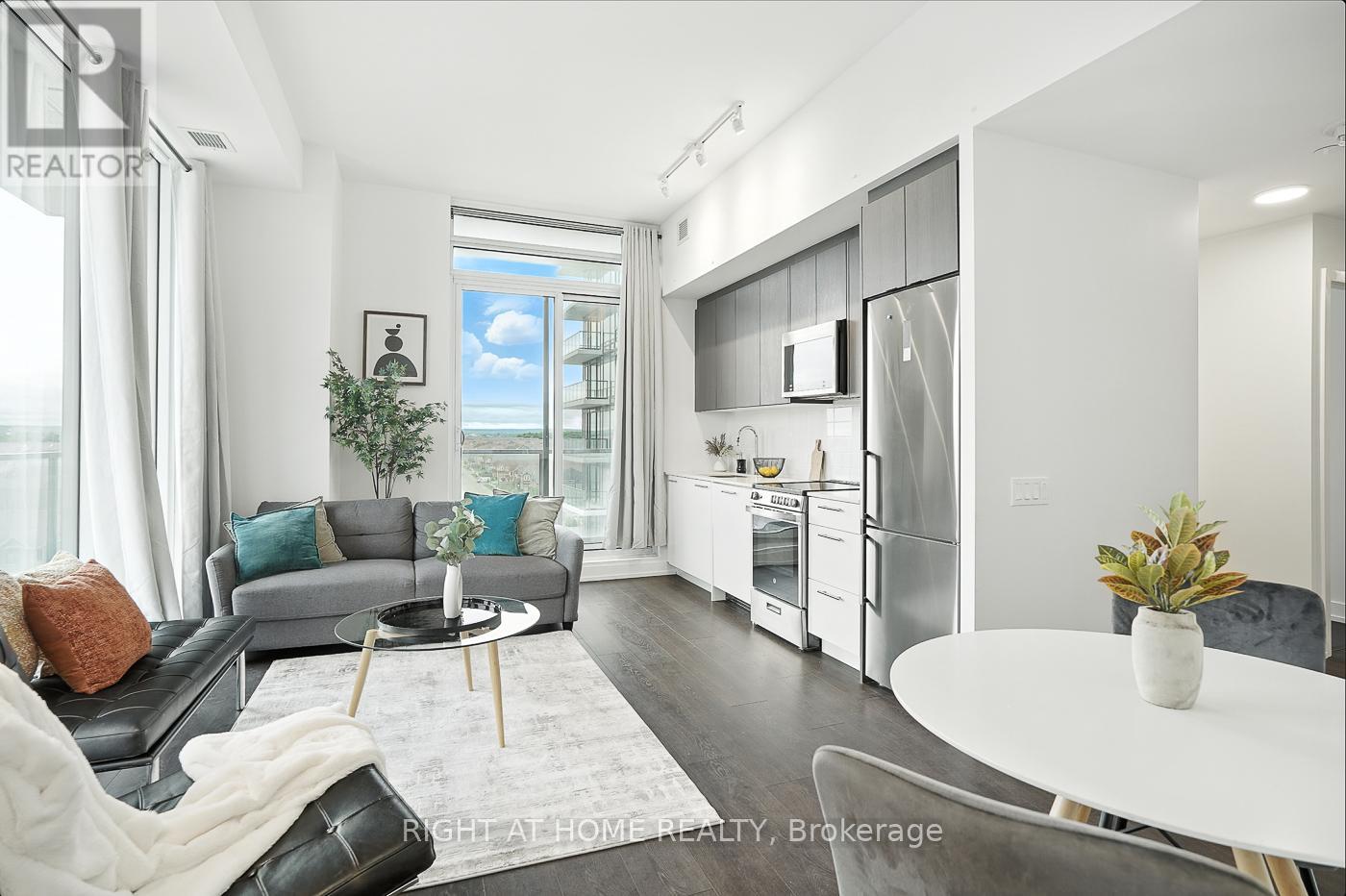 803 - 215 Veterans Drive S, Brampton, Ontario  L7A 4S6 - Photo 7 - W12361840