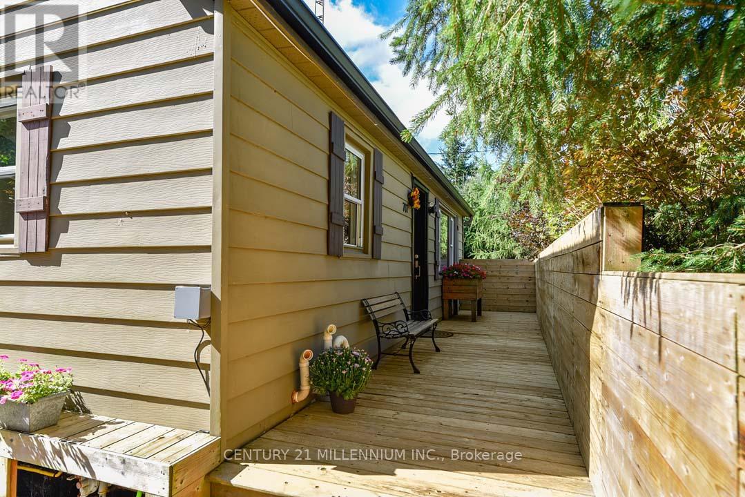 707 Charleston Side Road, Caledon, Ontario  L7K 0S1 - Photo 12 - W12361855