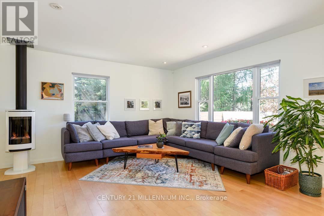 707 Charleston Side Road, Caledon, Ontario  L7K 0S1 - Photo 27 - W12361855
