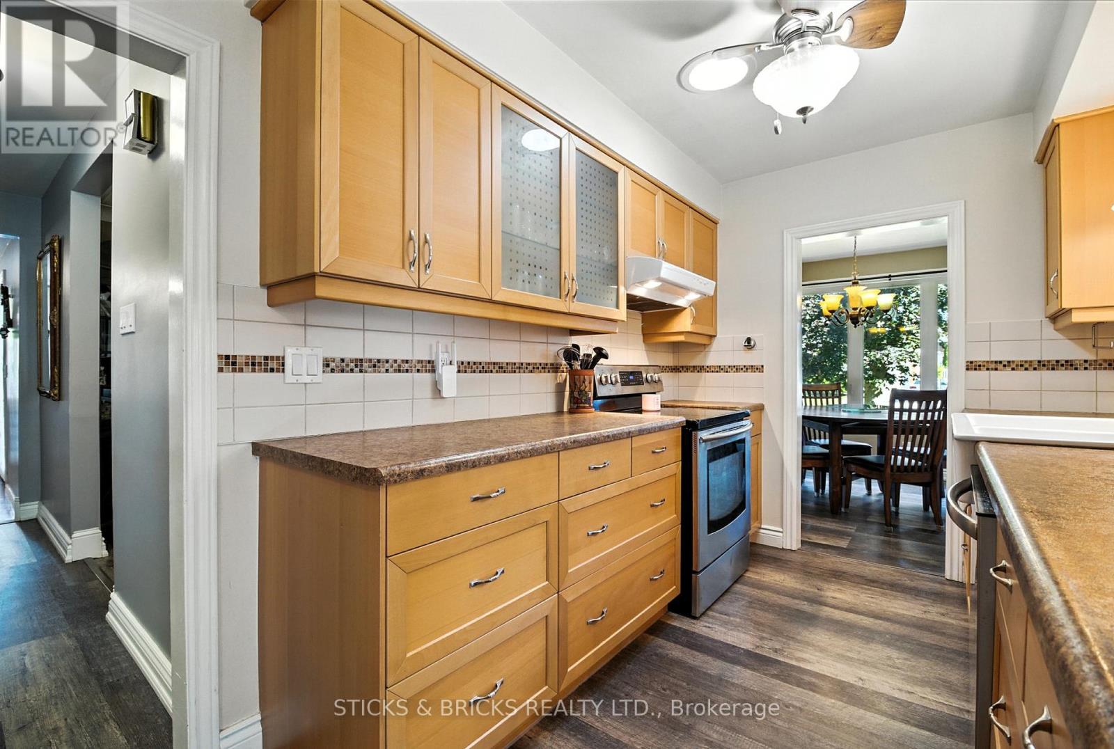 6750 Cherrygrove Road, Niagara Falls, Ontario  L2E 5M6 - Photo 15 - X12361909