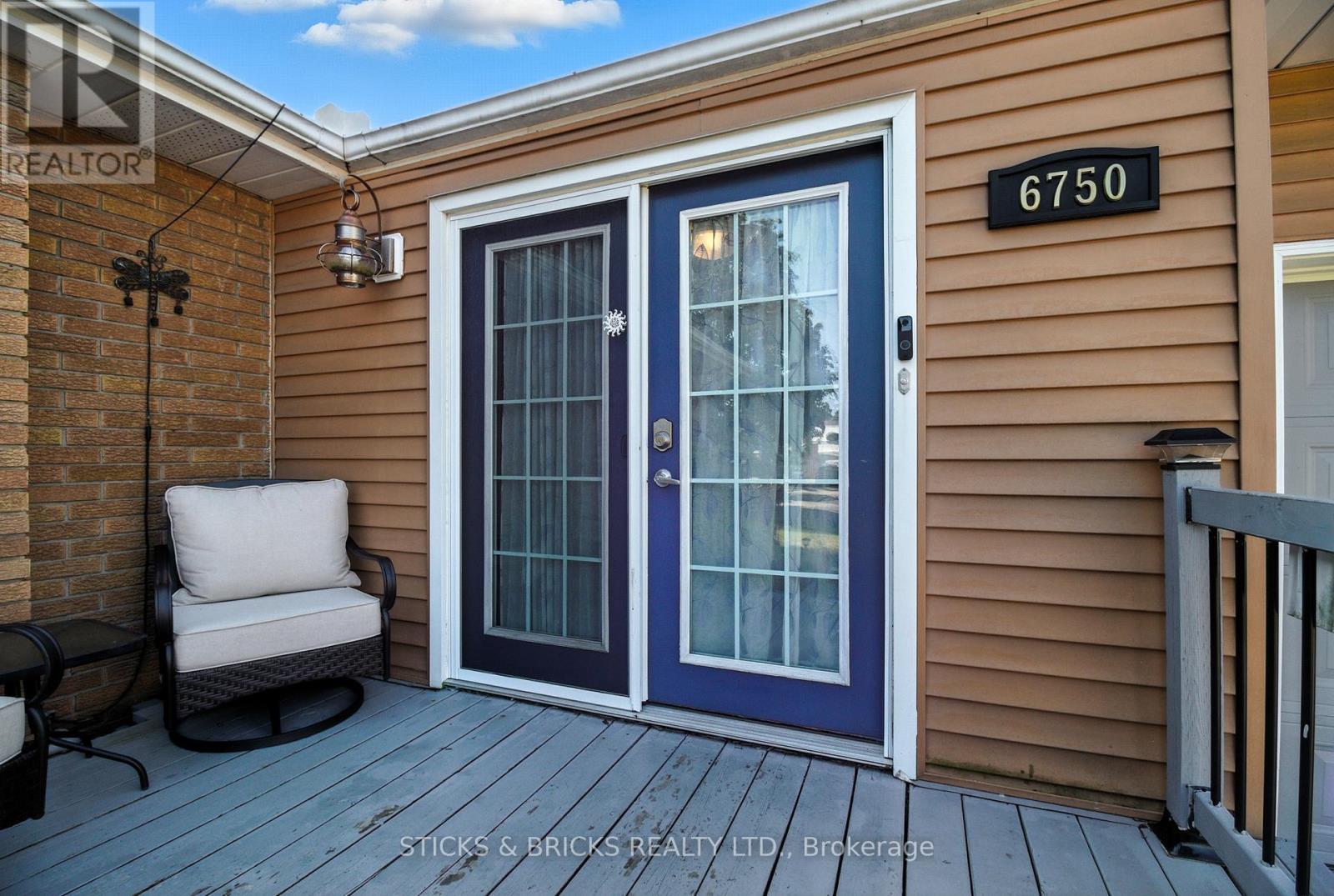 6750 Cherrygrove Road, Niagara Falls, Ontario  L2E 5M6 - Photo 6 - X12361909