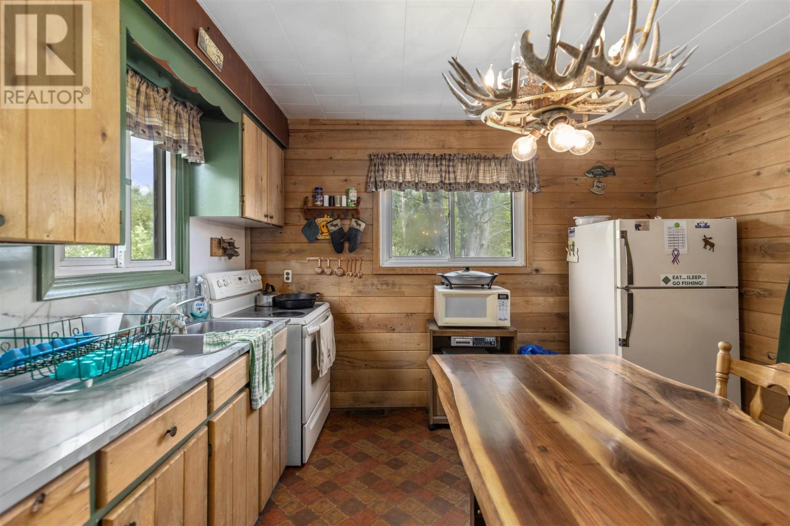 80 Chiblow Lake Rd, Iron Bridge, Ontario  P0R 1H0 - Photo 15 - SM252270