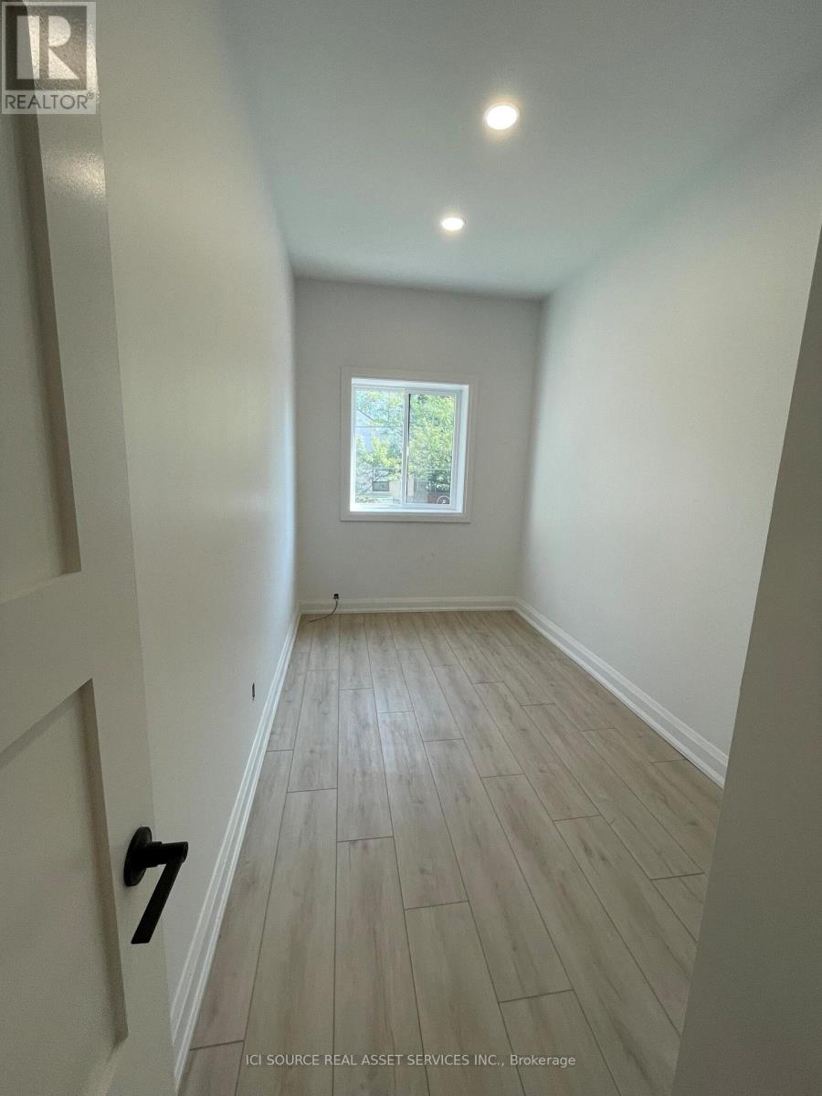1 - 754 Queen Street E, Toronto, Ontario  M4M 1H4 - Photo 15 - E12361897