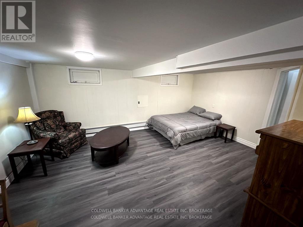 44 Albert Street, Welland, Ontario  L3B 4L2 - Photo 5 - X12361927