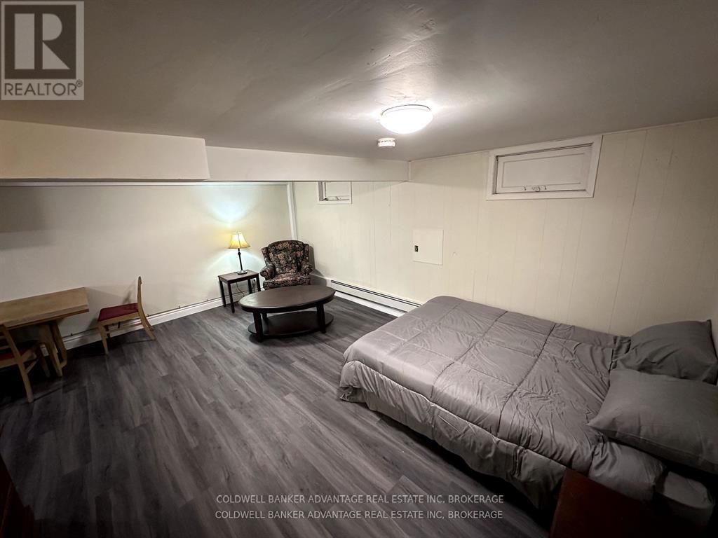 44 Albert Street, Welland, Ontario  L3B 4L2 - Photo 6 - X12361927