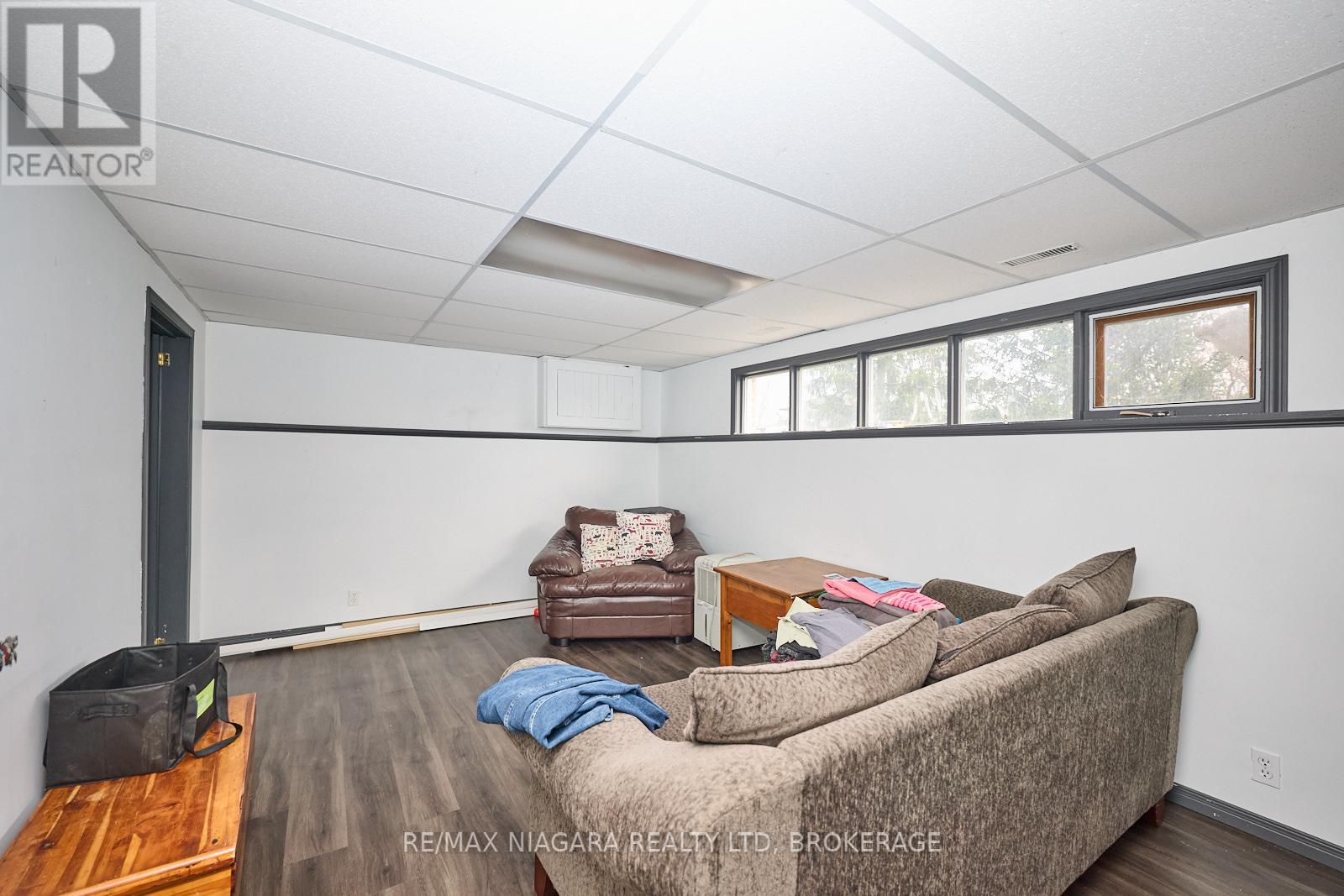 953 Grandview Road, Fort Erie, Ontario  L2A 5R4 - Photo 17 - X12361931