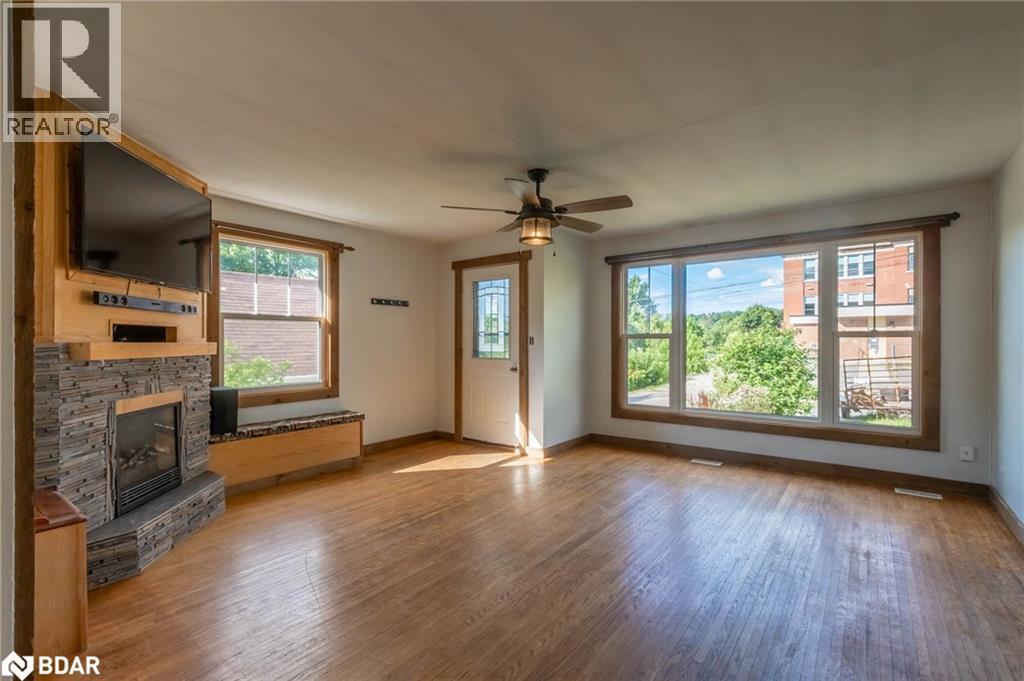 2 Meadow Street, Parry Sound, Ontario  P2A 2L9 - Photo 6 - 40762347