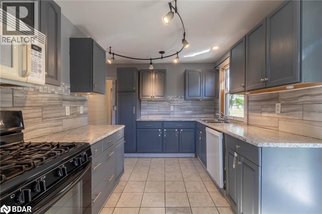 2 Meadow Street, Parry Sound, Ontario  P2A 2L9 - Photo 8 - 40762347