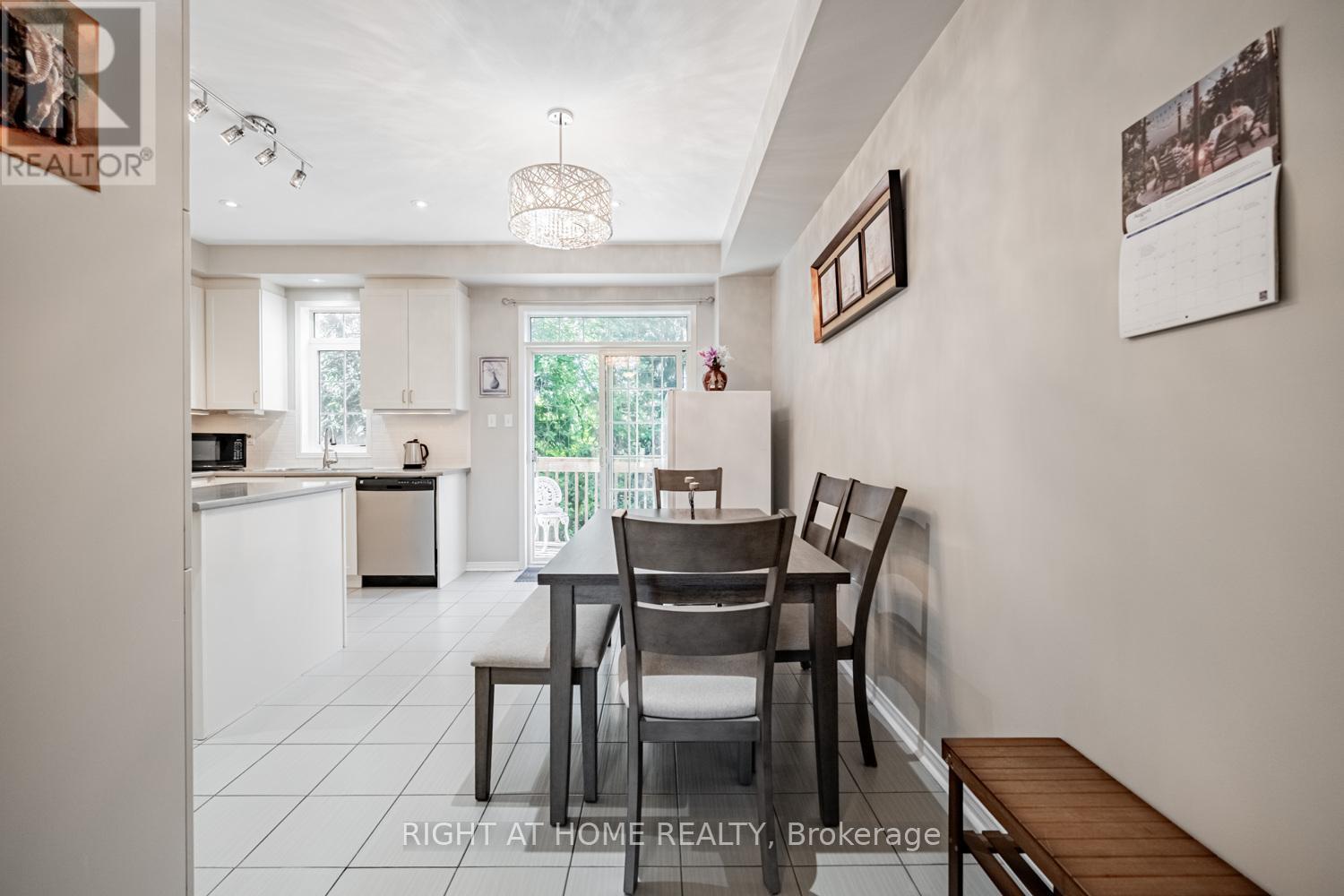 33 Promenade Trail, Halton Hills, Ontario  L7G 0G8 - Photo 13 - W12361899