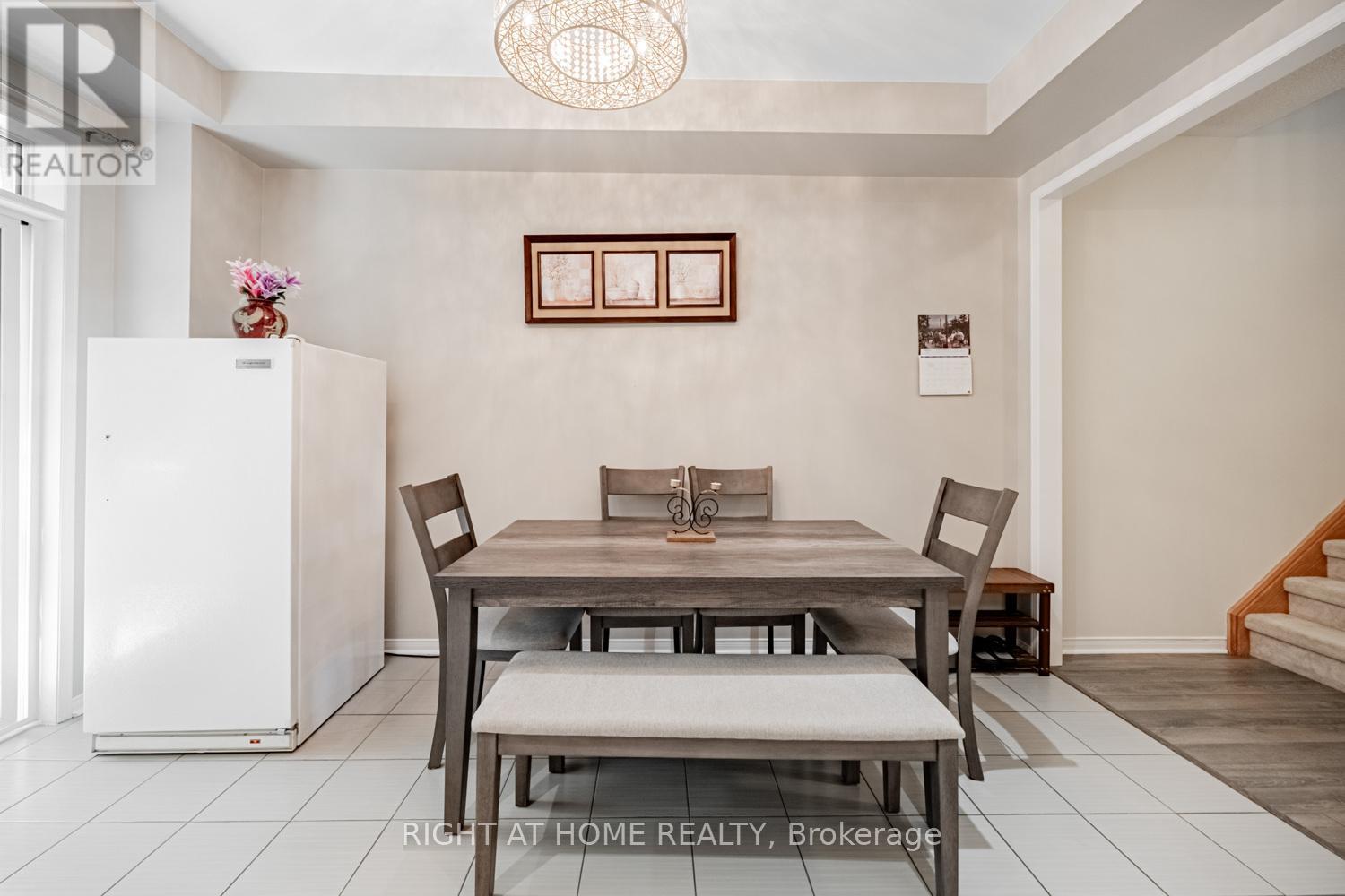 33 Promenade Trail, Halton Hills, Ontario  L7G 0G8 - Photo 14 - W12361899