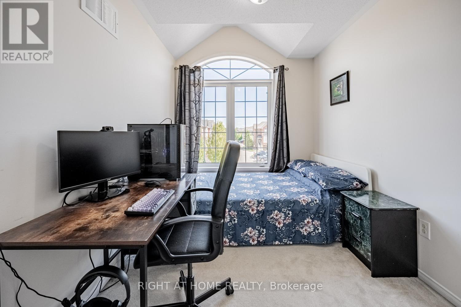 33 Promenade Trail, Halton Hills, Ontario  L7G 0G8 - Photo 17 - W12361899