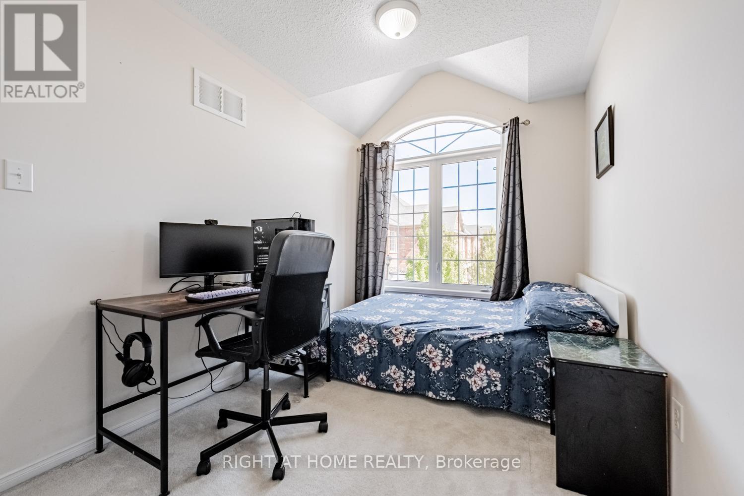 33 Promenade Trail, Halton Hills, Ontario  L7G 0G8 - Photo 18 - W12361899