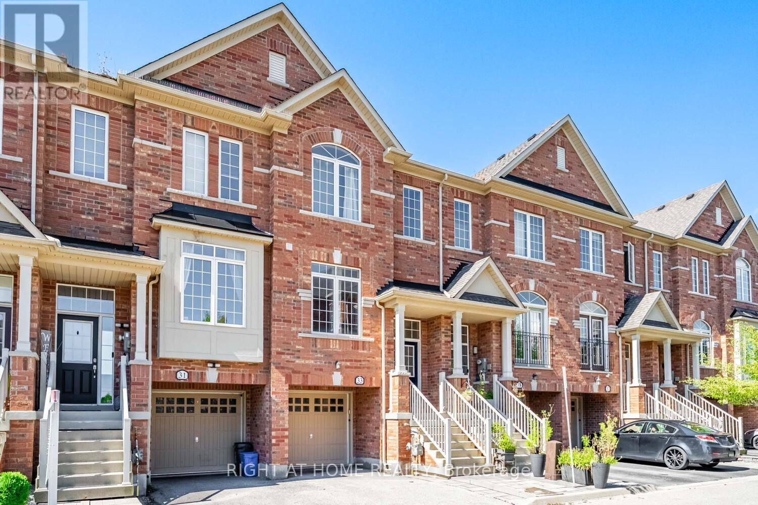 33 Promenade Trail, Halton Hills, Ontario  L7G 0G8 - Photo 2 - W12361899