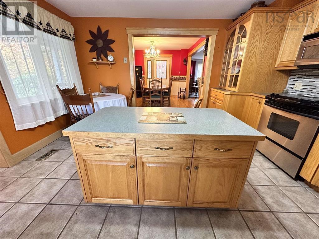 919 Malay Falls Lochaber Mines Road, Lochaber Mines, Nova Scotia  B0J 3B0 - Photo 13 - 202516340