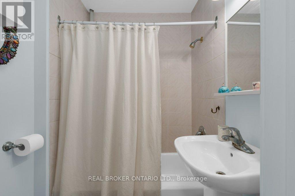 1909 Woods Bay Road, Severn, Ontario  L3V 0V7 - Photo 19 - S12361939