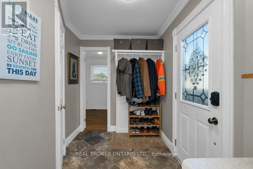 1909 Woods Bay Road, Severn, Ontario  L3V 0V7 - Photo 20 - S12361939