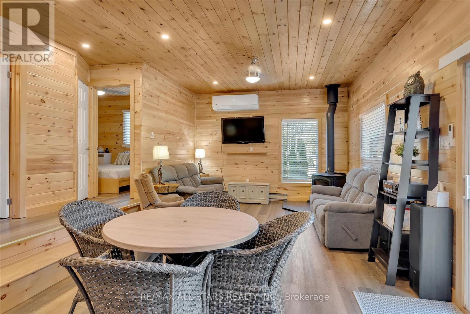 11 Little Bay Drive, Kawartha Lakes, Ontario  K0M 2L0 - Photo 21 - X12361953