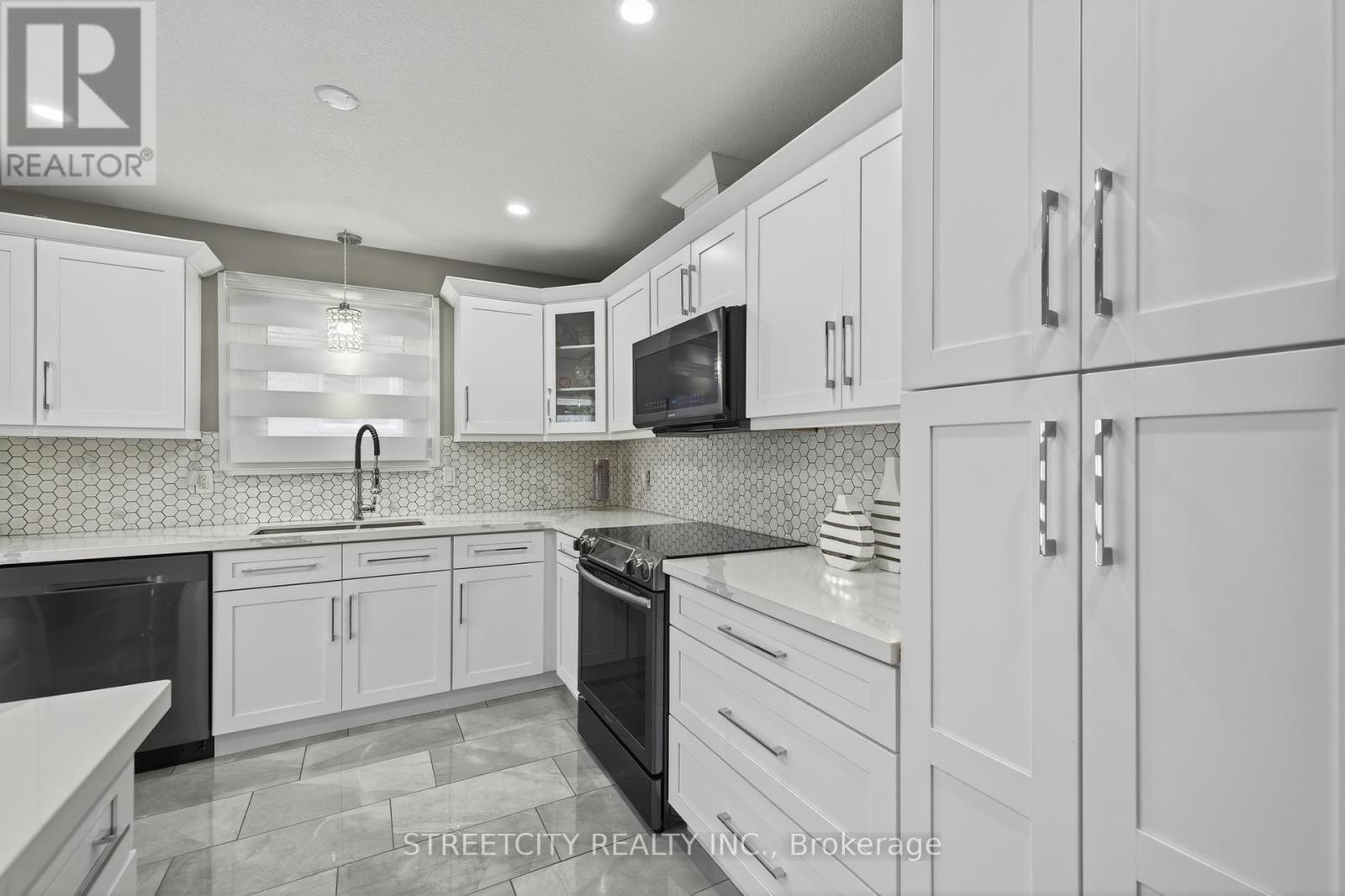 342 Ferndale Avenue, London South, Ontario  N6C 5J5 - Photo 16 - X12361970