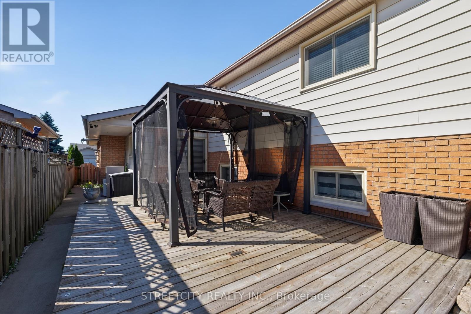 342 Ferndale Avenue, London South, Ontario  N6C 5J5 - Photo 42 - X12361970