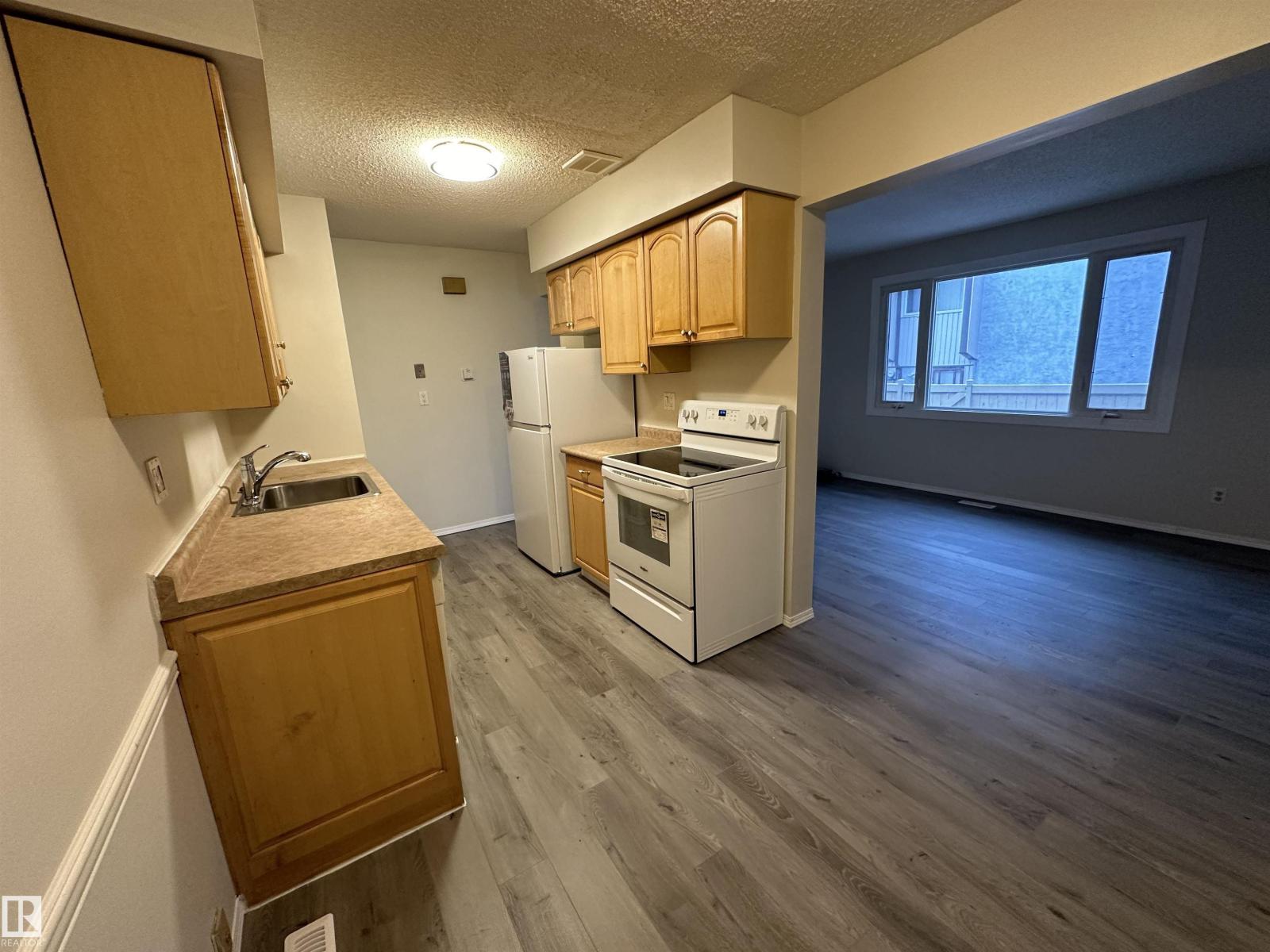 #5 14130 80 St Nw, Edmonton, Alberta  T5C 1L6 - Photo 4 - E4454554