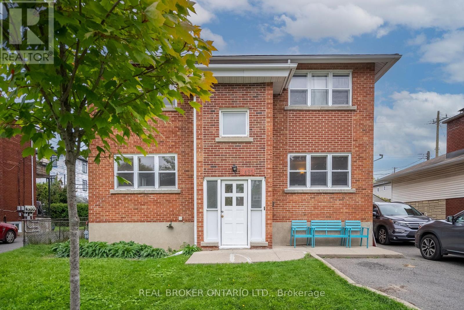 2495 FALCON AVENUE, Ottawa, Ontario