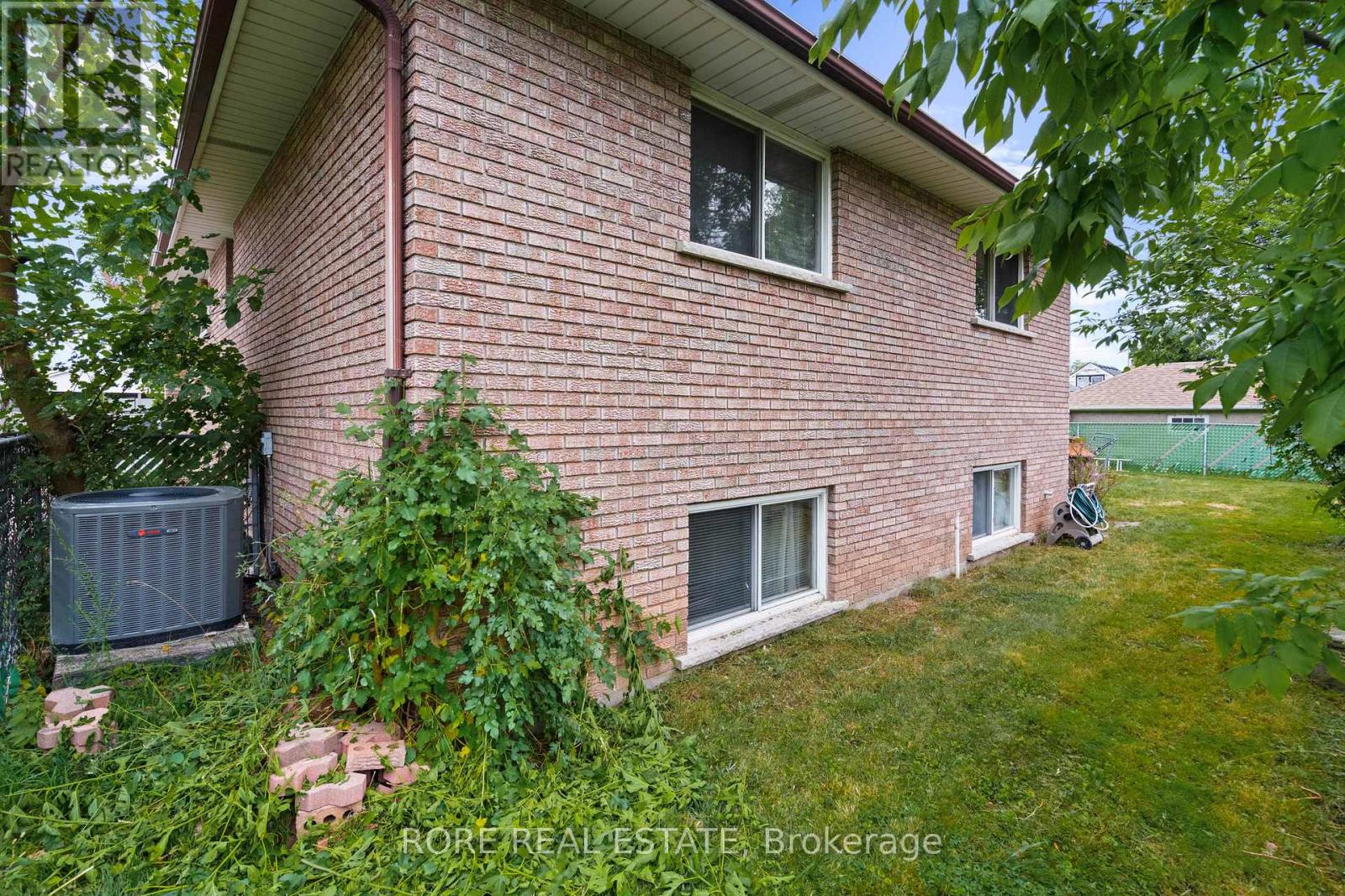 181 Gilmore Road, Fort Erie, Ontario  L2A 2M2 - Photo 37 - X12361950