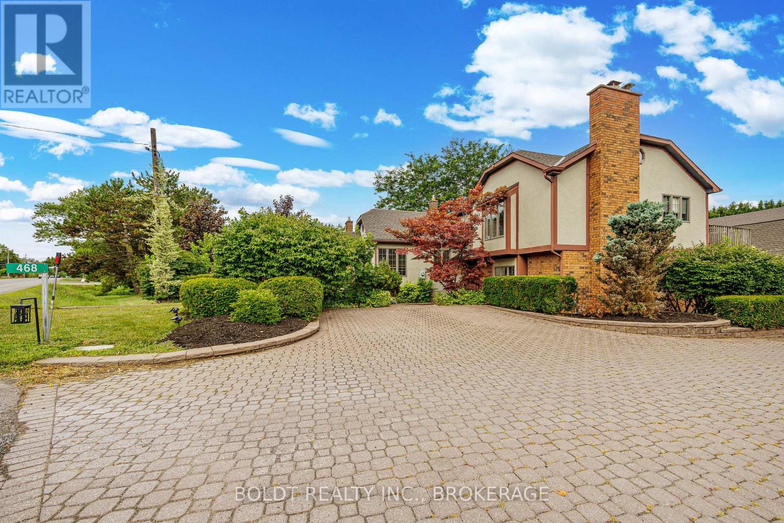 Property at 468 LAKESHORE ROAD image 3