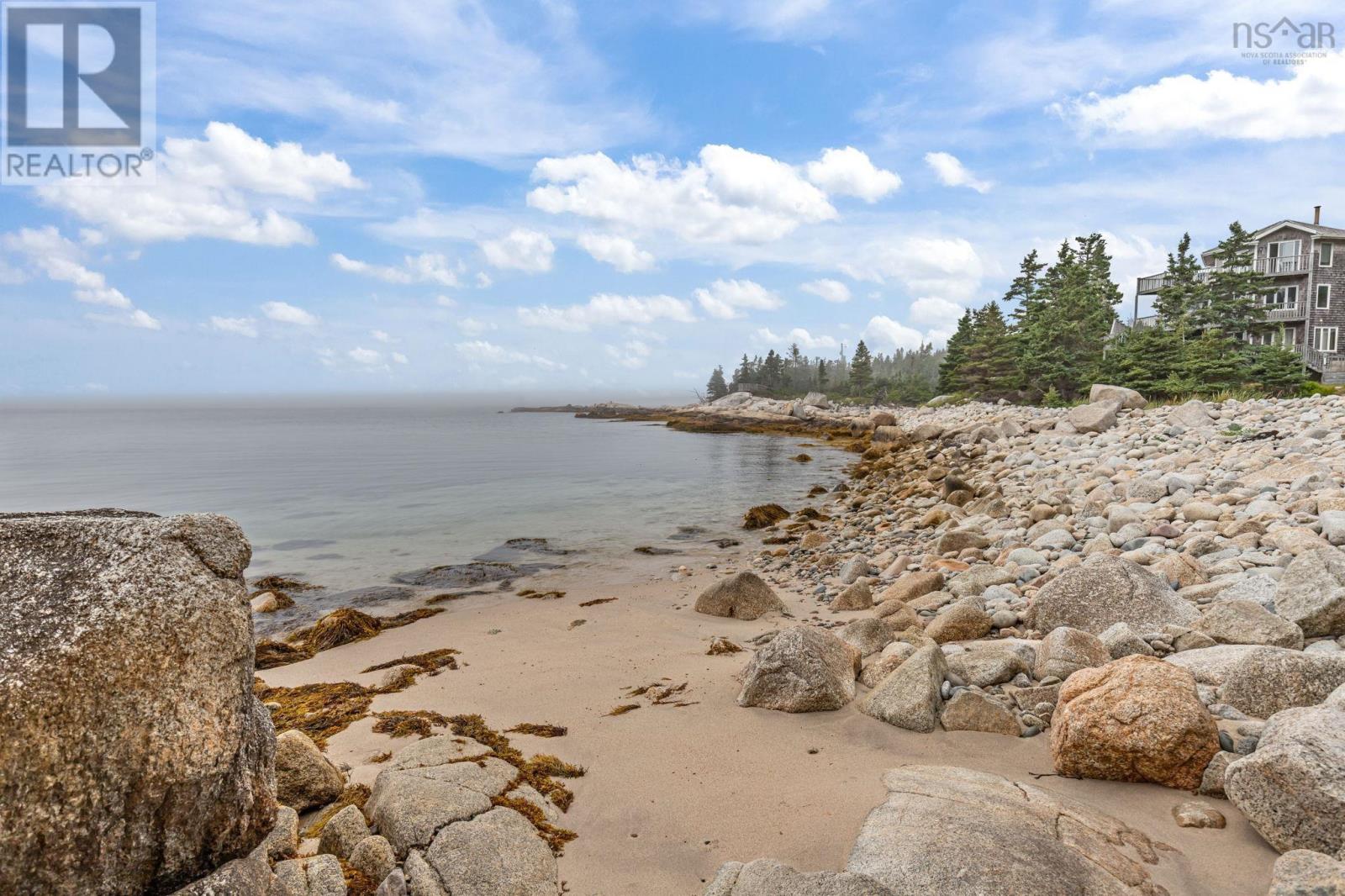 Property at 5 Black Point Drive image 4