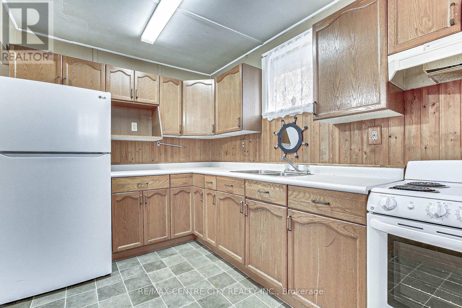 435 Edith Cavell Boulevard, Central Elgin, Ontario  N5L 1E7 - Photo 17 - X9256833