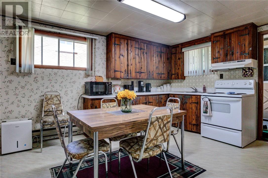 Property at 176 Somerset Street image 5