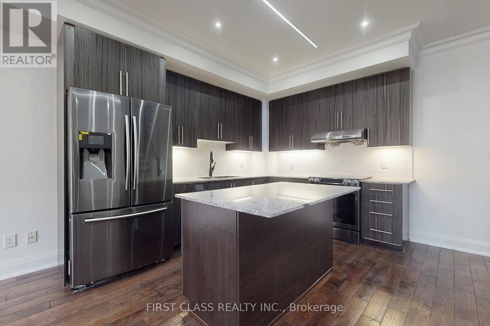 Th 28 - 9 Oakburn Crescent, Toronto, Ontario  M2N 2T5 - Photo 12 - C12361957