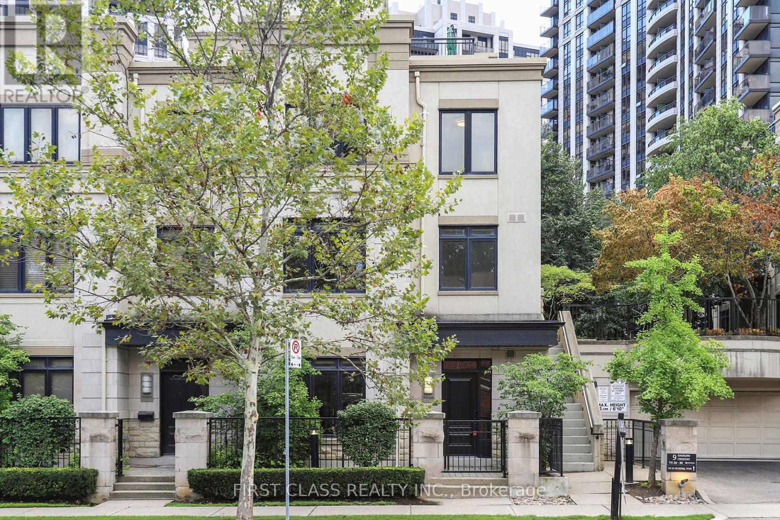 Property at TH 28 - 9 OAKBURN CRESCENT image 2