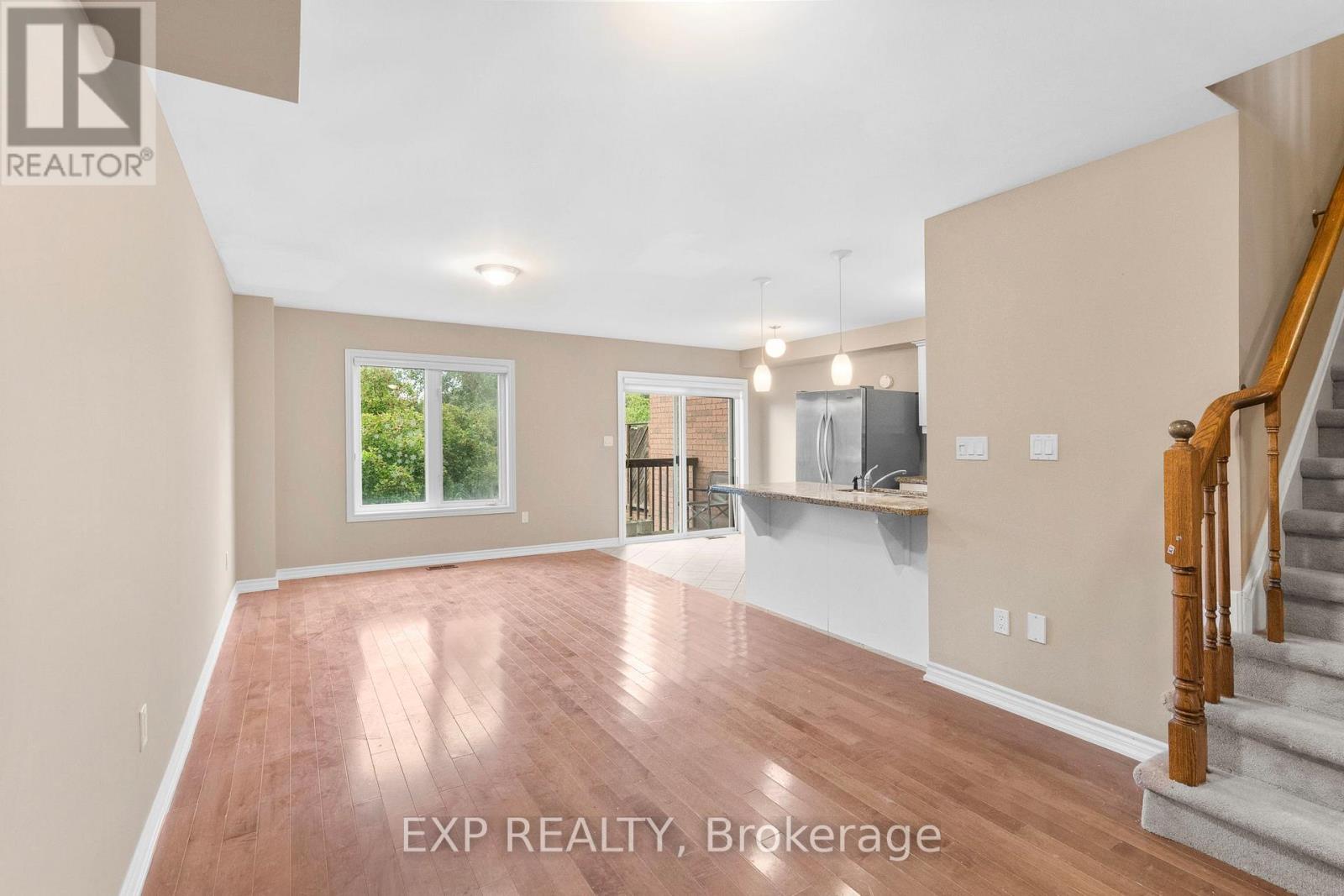 Property at 19 - 715 GRANDVIEW STREET N image 4