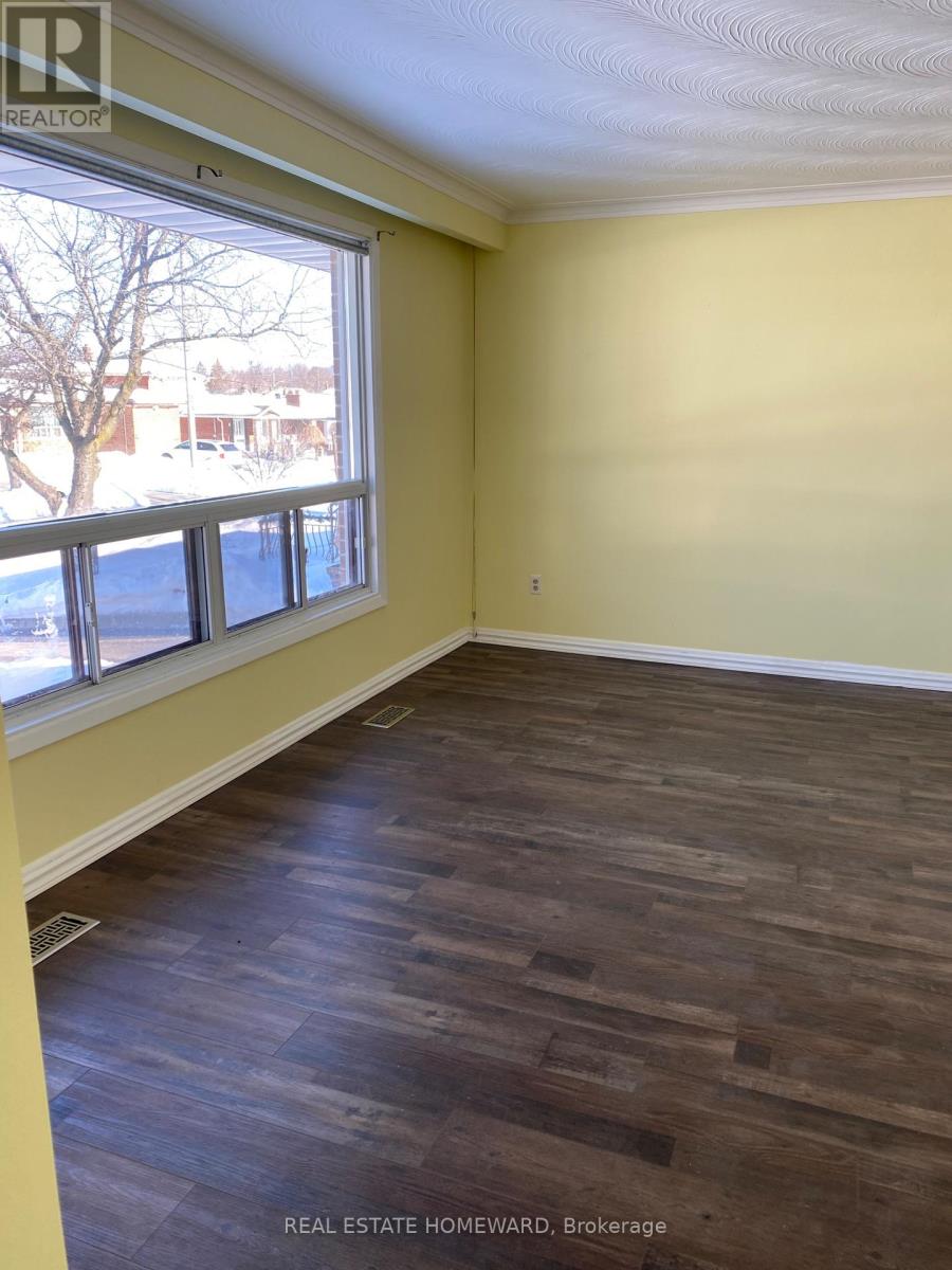 7 Dunlop Avenue, Toronto, Ontario  M1K 1K8 - Photo 9 - E12316446