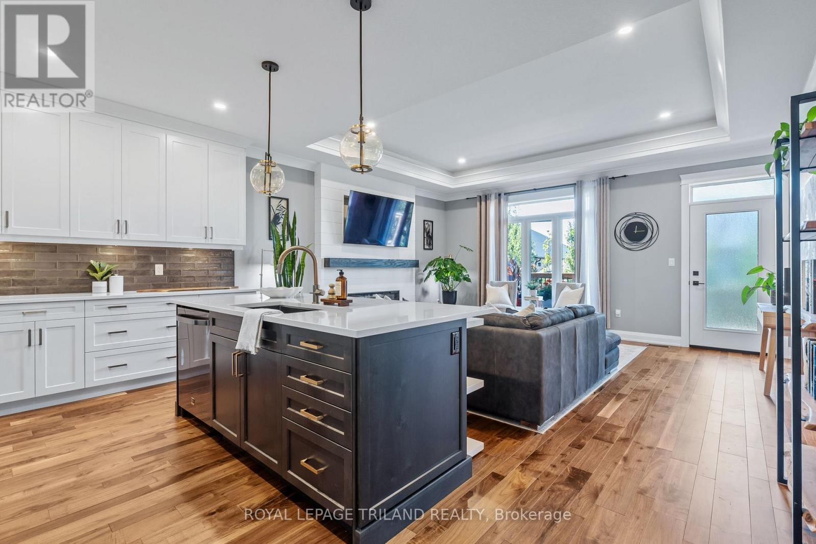 54 - 159 Collins Way, Strathroy-Caradoc, Ontario  N7G 0G8 - Photo 5 - X12362026