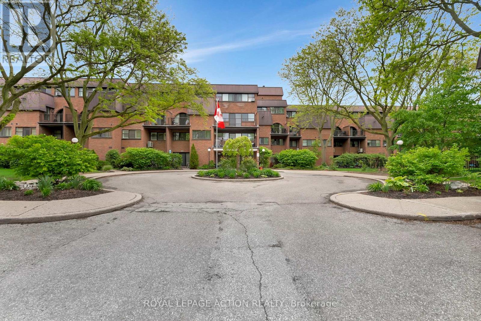 159 - 36 Hayhurst Road, Brantford, Ontario N3R 6Y9 - Photo 2 - X12361965