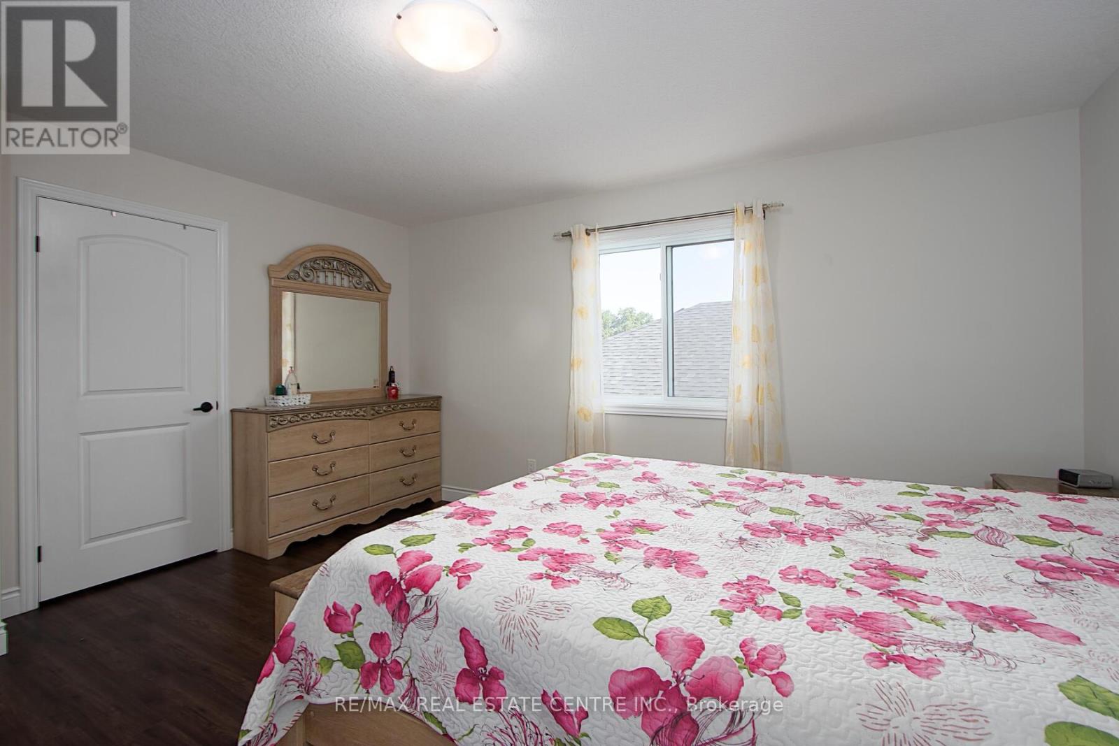 48 Cash Crescent, Ingersoll, Ontario  N5C 0E2 - Photo 24 - X12361966