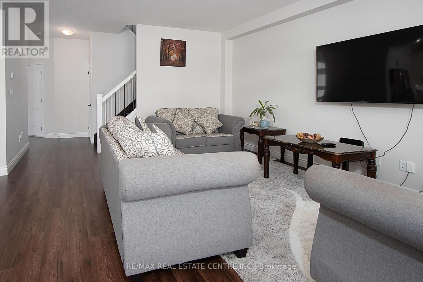 48 Cash Crescent, Ingersoll, Ontario  N5C 0E2 - Photo 7 - X12361966