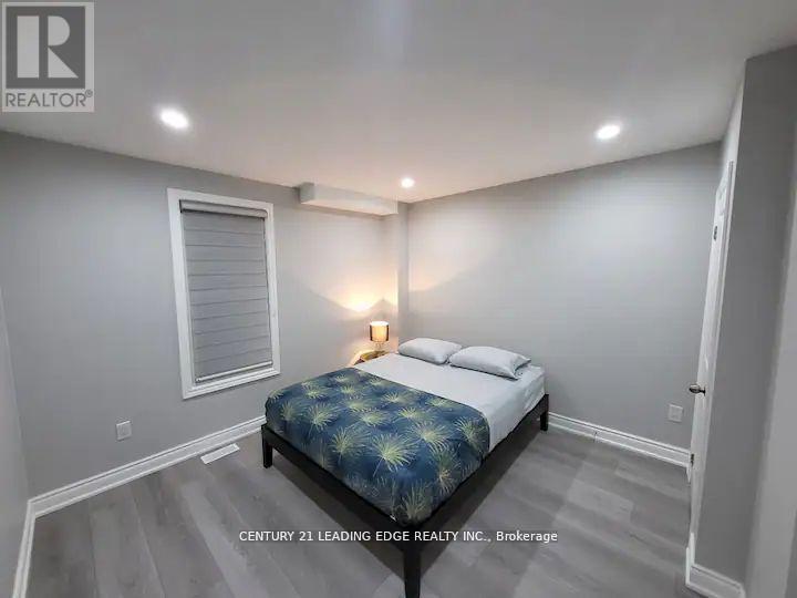 5595 Wesley Place, Niagara Falls, Ontario  L2E 3Z4 - Photo 13 - X12361984