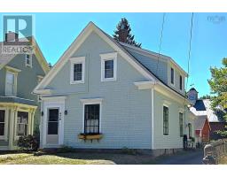 426 Main Street, Mahone Bay, Ca