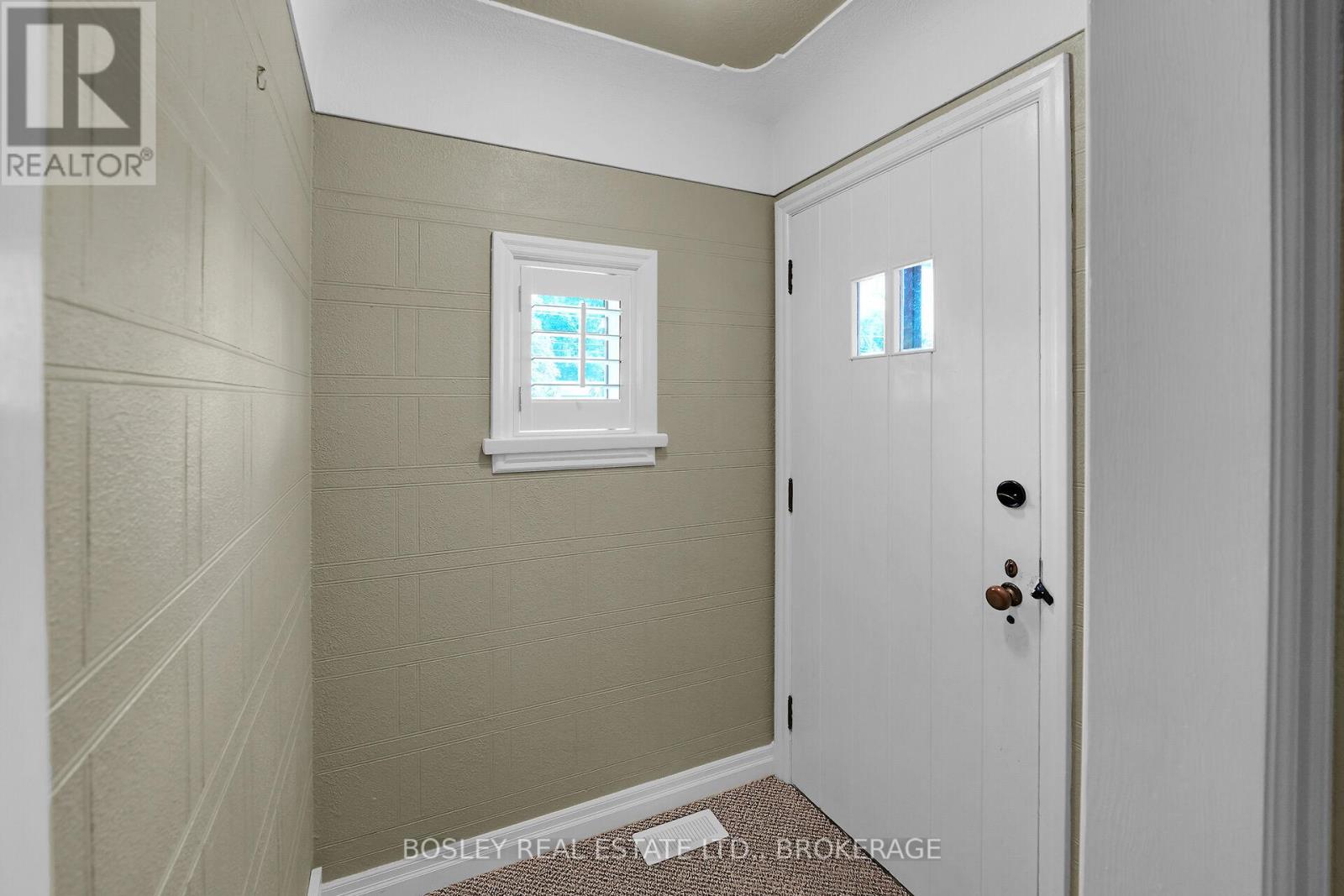 Property at 6616 RIALL STREET image 4