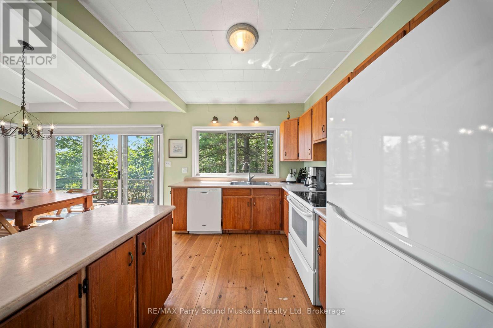 10 Richards Bay Road, Carling, Ontario  P0G 1G0 - Photo 14 - X12362015